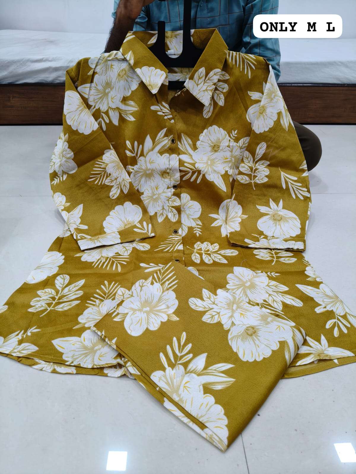 BOUTIQUE QUALITY CRUSH FANCY CORD SET FOR GIRL DAILY SIMPLE WEAR SURAT